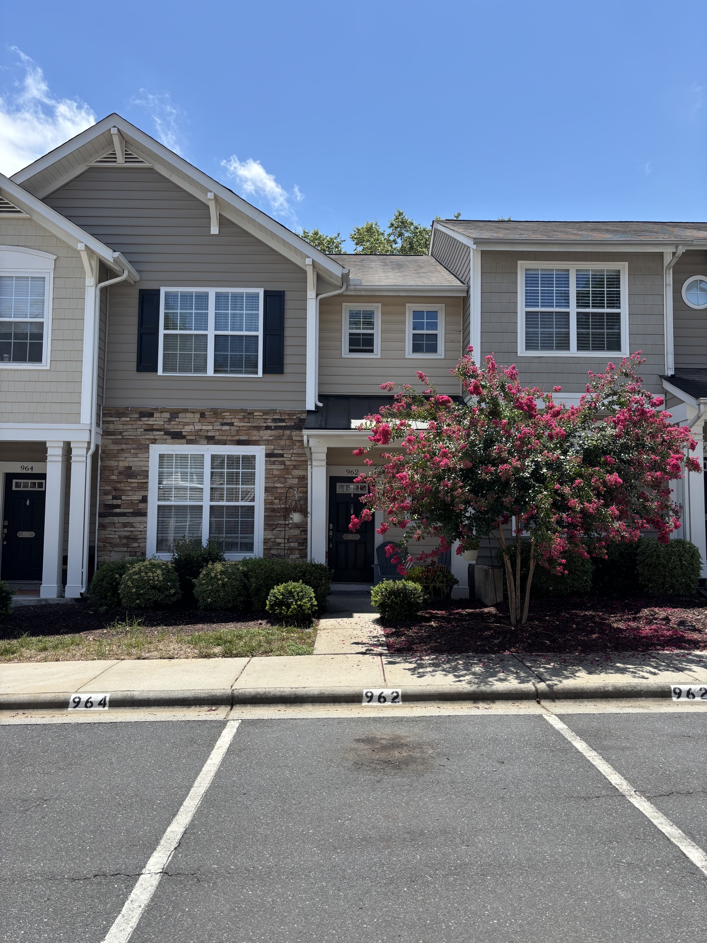 962 Copperstone Ln